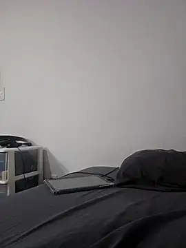 Iliketocooksquirt25 online show from April 24, 2026, 6:38 am