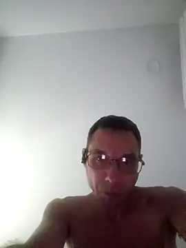 Iliketocooksquirt25 online show from May 11, 2026, 12:38 am
