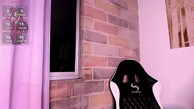 Snapshot of Im_Scarlet chatting on October 22, 2025, 11:04 pm Im Scarlet online show from October 22, 2025, 11:04 pm