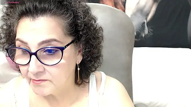 cataleya mom online show from February 25, 2025, 2:14 am