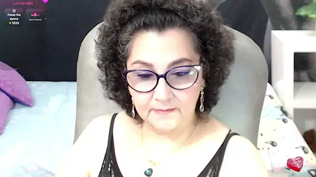 cataleya mom online show from March 6, 2025, 11:53 pm