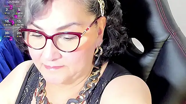 Snapshot of cataleya_mom chatting on October 2, 2025, 11:12 pm cataleya mom online show from October 2, 2025, 11:12 pm