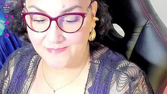 Snapshot of cataleya_mom chatting on October 4, 2025, 1:03 am cataleya mom online show from October 4, 2025, 1:03 am