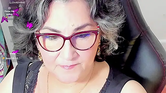 Snapshot of cataleya_mom chatting on October 13, 2025, 3:39 am cataleya mom online show from October 13, 2025, 3:39 am