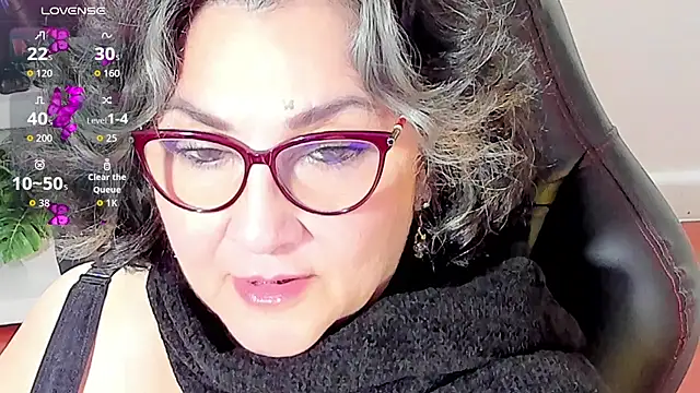 Snapshot of cataleya_mom chatting on October 23, 2025, 10:25 am cataleya mom online show from October 23, 2025, 10:25 am