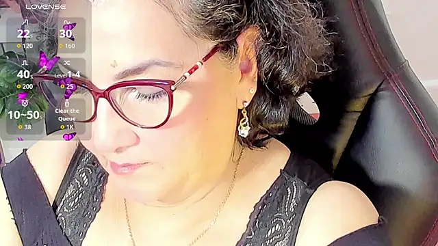 Snapshot of cataleya_mom chatting on October 26, 2025, 1:33 am cataleya mom online show from October 26, 2025, 1:33 am