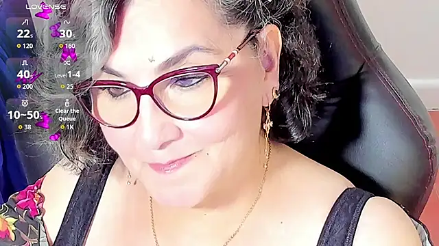 Snapshot of cataleya_mom chatting on October 28, 2025, 11:07 pm cataleya mom online show from October 28, 2025, 11:07 pm