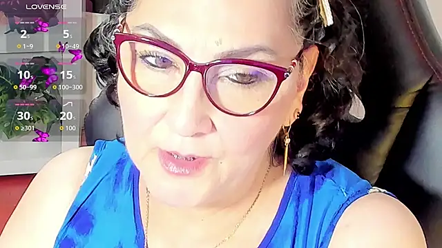 Snapshot of cataleya_mom chatting on October 31, 2025, 3:18 am cataleya mom online show from October 31, 2025, 3:18 am