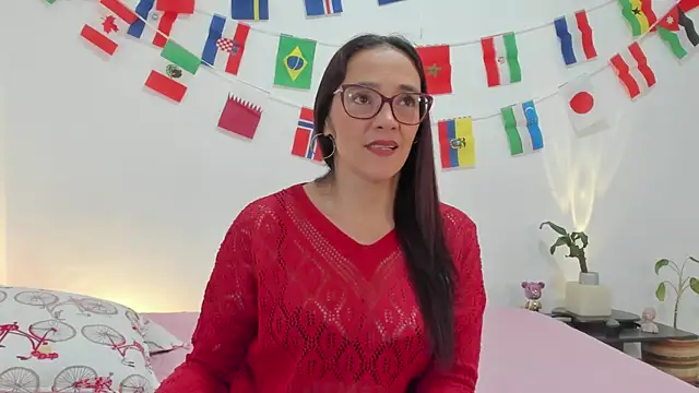 Jessica Herrera  online show from July 2, 2026, 9:54 pm
