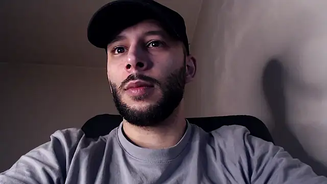 henryaxe online show from November 19, 2025, 9:42 am