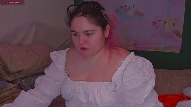 Snapshot of Freakcute_ chatting on February 27, 2025, 5:26 pm Freakcute  online show from February 27, 2025, 5:26 pm