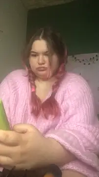 Snapshot of Freakcute_ chatting on March 11, 2025, 1:45 pm Freakcute  online show from March 11, 2025, 1:45 pm