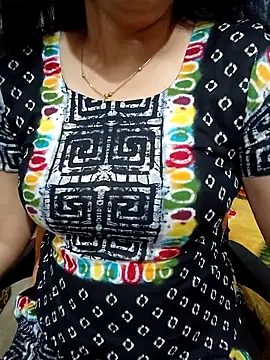 Snapshot of Priya_Boudi chatting on September 27, 2025, 6:57 pm Priya Boudi online show from September 27, 2025, 6:57 pm