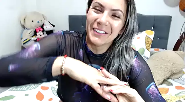 Snapshot of Chantal_hott chatting on December 6, 2024, 2:35 am Chantal hott online show from December 6, 2024, 2:35 am