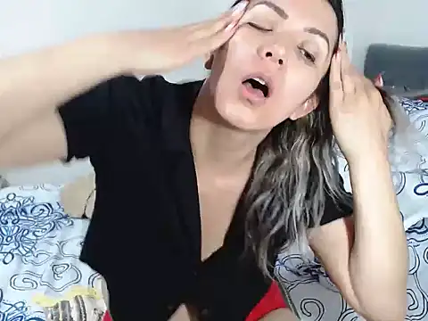 Snapshot of Chantal_hott chatting on December 12, 2024, 5:20 am Chantal hott online show from December 12, 2024, 5:20 am