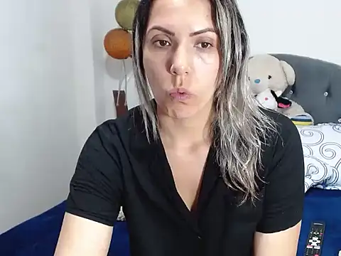 Snapshot of Chantal_hott chatting on December 18, 2024, 8:47 pm Chantal hott online show from December 18, 2024, 8:47 pm