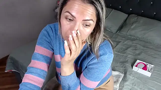 Chantal hott online show from March 10, 2026, 9:09 pm