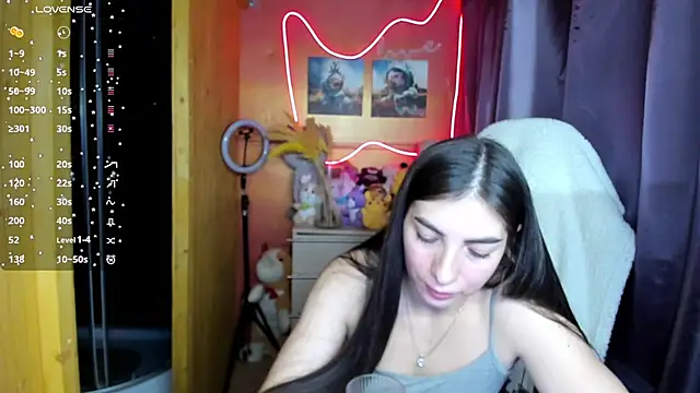 Fiery Brunette  online show from November 20, 2025, 9:20 am