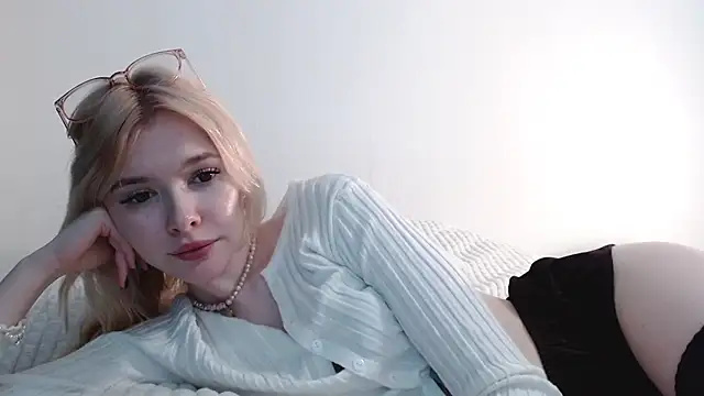 Snapshot of Sataobby chatting on December 24, 2024, 3:37 pm Sataobby online show from December 24, 2024, 3:37 pm