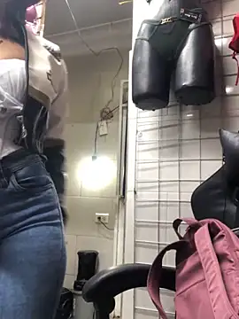 Paula382023 online show from February 24, 2025, 6:47 pm