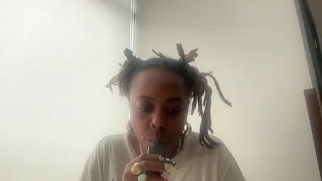 ChocolateCakeQueen online show from January 10, 2026, 4:42 pm