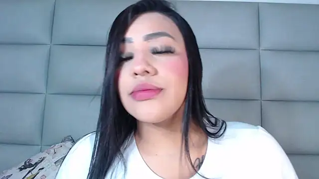Snapshot of emily_brontee_ chatting on December 27, 2024, 11:50 am emily brontee  online show from December 27, 2024, 11:50 am