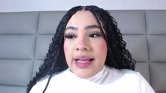 Snapshot of emily_brontee_ chatting on January 6, 2025, 1:19 pm emily brontee  online show from January 6, 2025, 1:19 pm