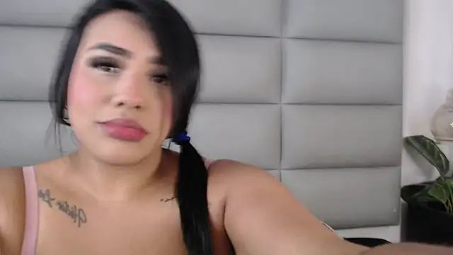 Snapshot of emily_brontee_ chatting on March 14, 2025, 1:35 pm emily brontee  online show from March 14, 2025, 1:35 pm