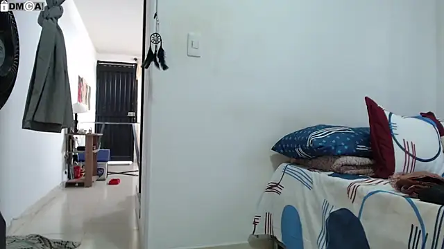 AlinaWoolf  online show from October 31, 2025, 4:08 pm