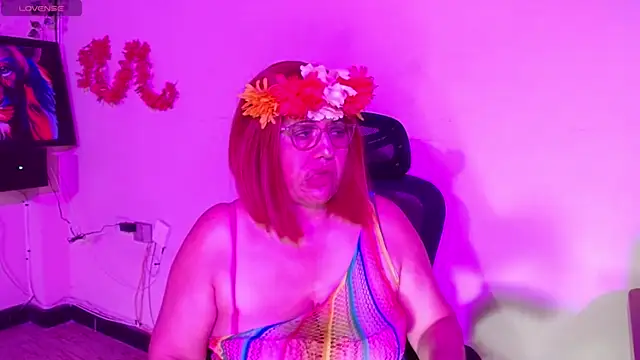 Snapshot of _samara chatting on September 30, 2025, 12:04 am samara online show from September 30, 2025, 12:04 am