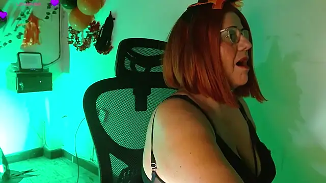 Snapshot of _samara chatting on October 4, 2025, 12:08 am samara online show from October 4, 2025, 12:08 am