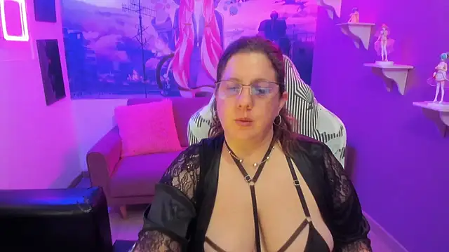 katie joness  online show from December 6, 2024, 3:55 pm