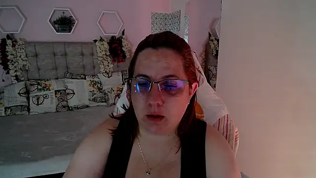 katie joness  online show from January 22, 2025, 2:14 pm