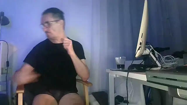 Snapshot of francky-libertin chatting on January 18, 2025, 5:04 pm francky-libertin online show from January 18, 2025, 5:04 pm