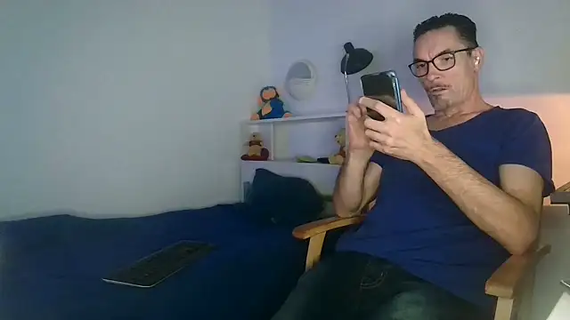 Snapshot of francky-libertin chatting on January 22, 2025, 8:17 pm francky-libertin online show from January 22, 2025, 8:17 pm