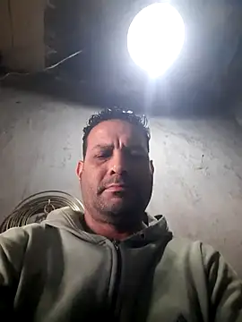 hecwil8 online show from September 23, 2025, 11:35 am