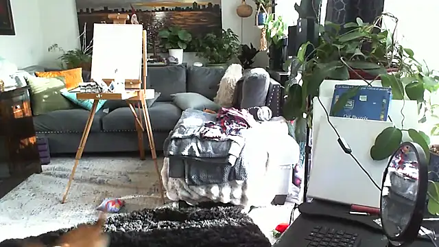 Snapshot of CeceilaMoon chatting on December 13, 2025, 9:42 pm CeceilaMoon online show from December 13, 2025, 9:42 pm