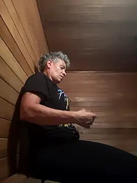 Snapshot of CeceilaMoon chatting on February 23, 2026, 9:01 pm CeceilaMoon online show from February 23, 2026, 9:01 pm