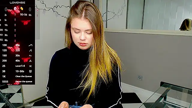 IsabellaBler online show from February 13, 2025, 1:05 pm