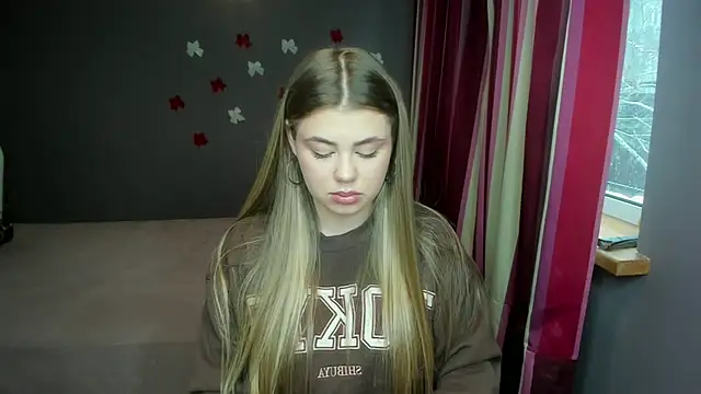 IsabellaBler online show from January 14, 2026, 12:44 pm