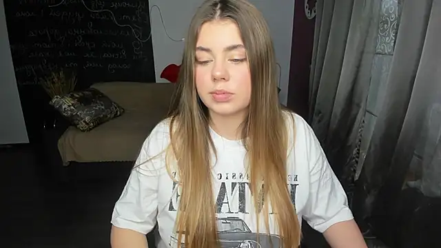 IsabellaBler online show from February 7, 2026, 1:04 pm