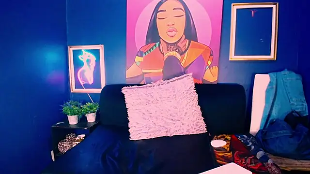 Snapshot of CaramelMinxxx chatting on December 8, 2024, 2:09 pm CaramelMinxxx online show from December 8, 2024, 2:09 pm