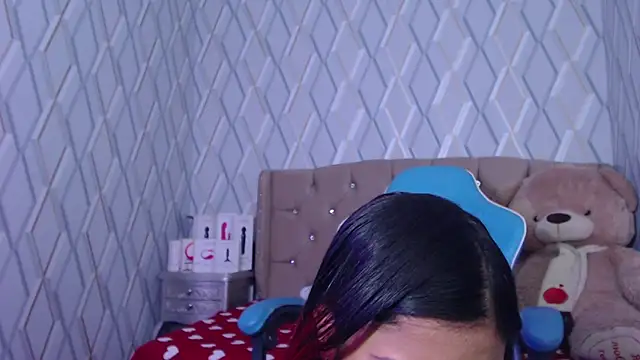 NicolleTaylor online show from January 12, 2025, 2:45 am