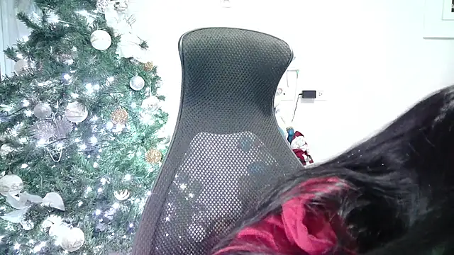 Snapshot of aineangeel chatting on January 4, 2025, 2:56 am aineangeel online show from January 4, 2025, 2:56 am