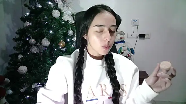 Snapshot of aineangeel chatting on January 21, 2025, 12:04 am aineangeel online show from January 21, 2025, 12:04 am