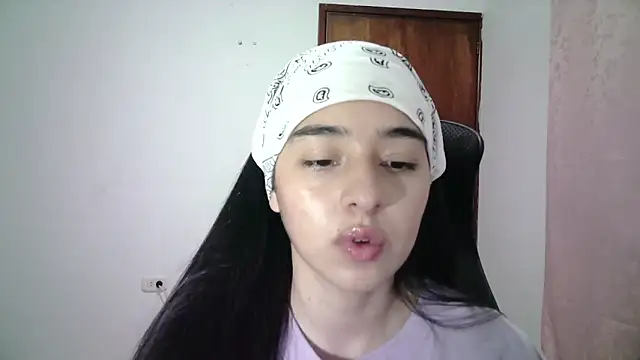 Snapshot of aineangeel chatting on October 2, 2025, 12:06 am aineangeel online show from October 2, 2025, 12:06 am