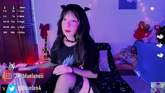 bluelen online show from February 28, 2025, 9:04 am