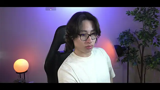Snapshot of SrLuis18 chatting on March 2, 2025, 5:58 pm SrLuis18 online show from March 2, 2025, 5:58 pm