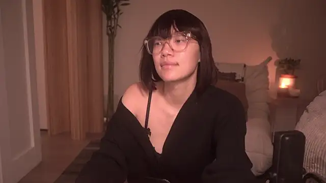 Snapshot of meganmei666 chatting on December 23, 2024, 3:07 am meganmei666 online show from December 23, 2024, 3:07 am
