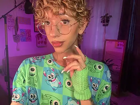 lyamthommpson online show from March 17, 2026, 8:34 pm